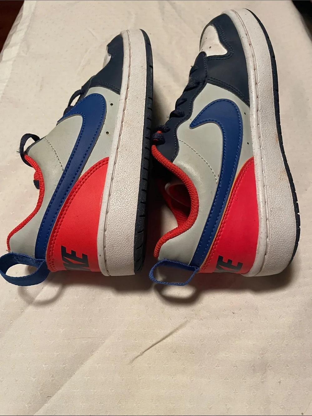 Nike Kids Low-Top Sneakers in White, Navy & Orange